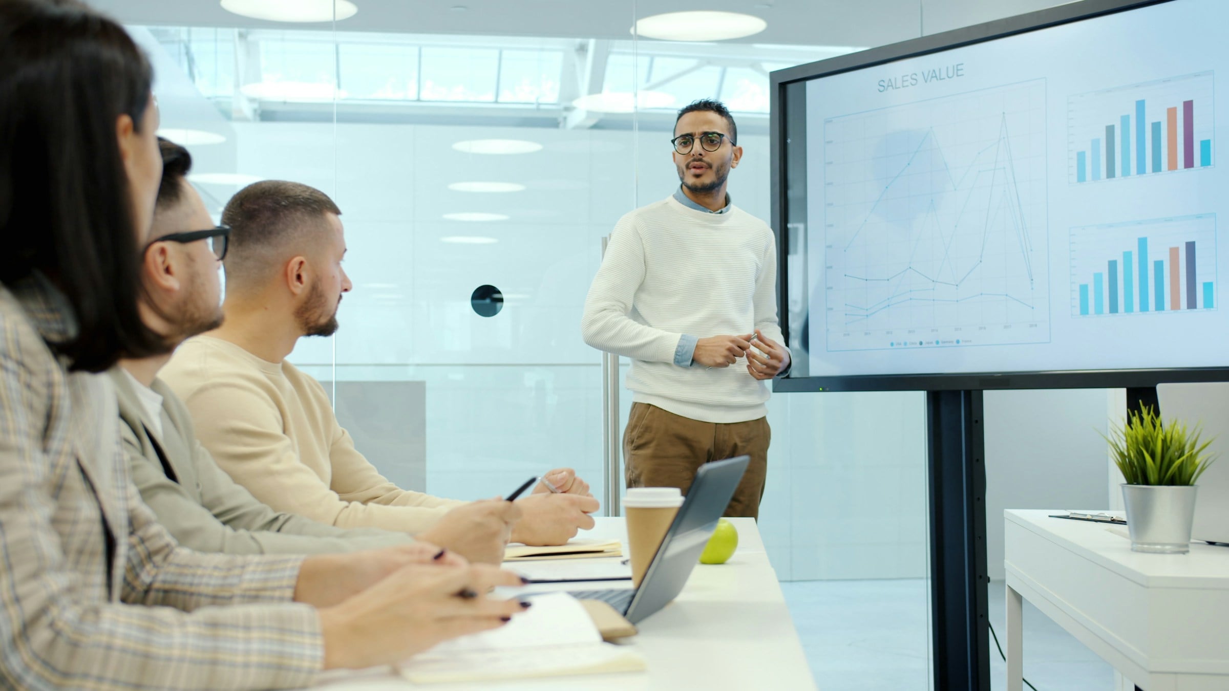 Why Are Sales Reps Still Making Pricing Decisions Alone?